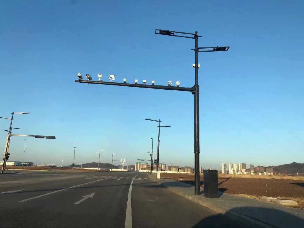 曲靖市黑龙江佳木斯综合路灯杆项目