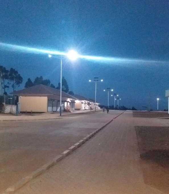 曲靖市非洲科特迪瓦太阳能路灯工程